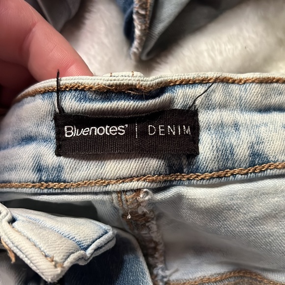 JEAN SHORTS - Picture 3 of 4